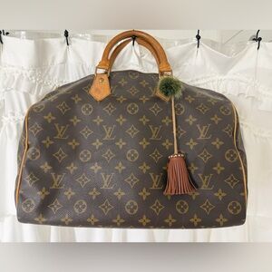 Louis Vuitton Monogram Speedy 35